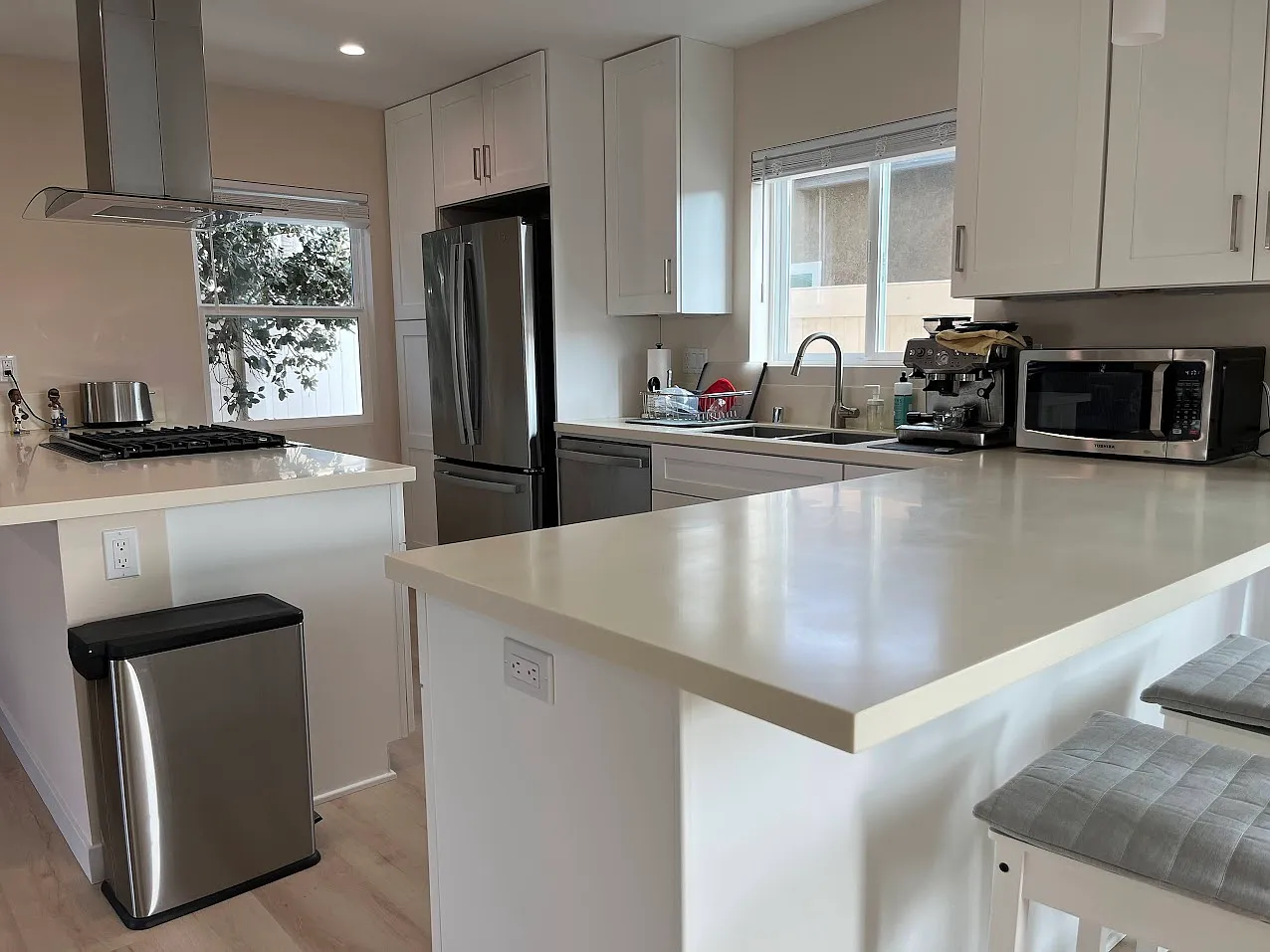 2 bed, 2.5 bath, 1200 sqft, $4,250 — Photo 3