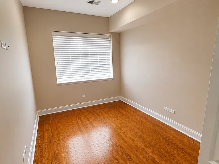 1611 N Meade Ave #3S — Photo 6