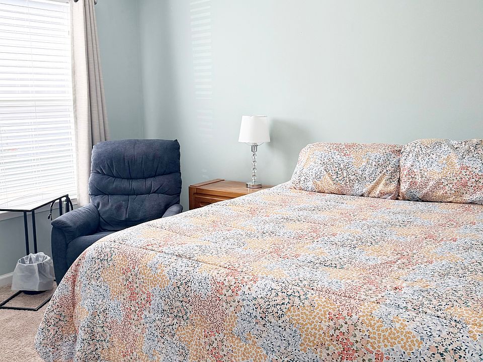 2nd bedroom