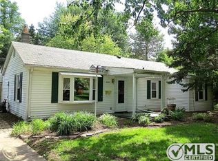 8290 Janis St, Shelby Township, MI