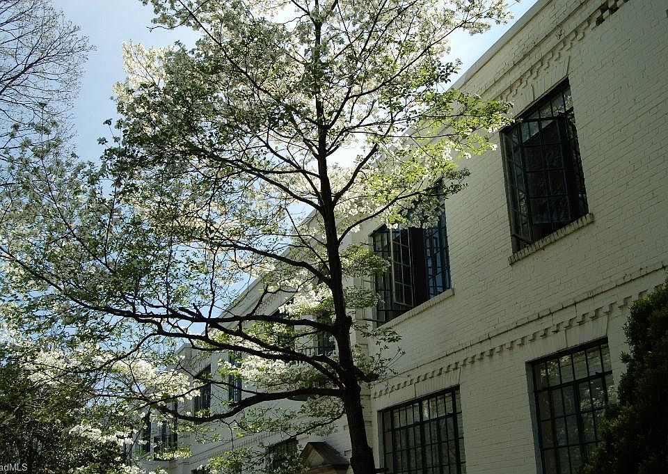 1st image of 1700-Q4 N Elm St