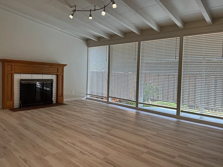 1106 Myrtle Dr — Photo 1