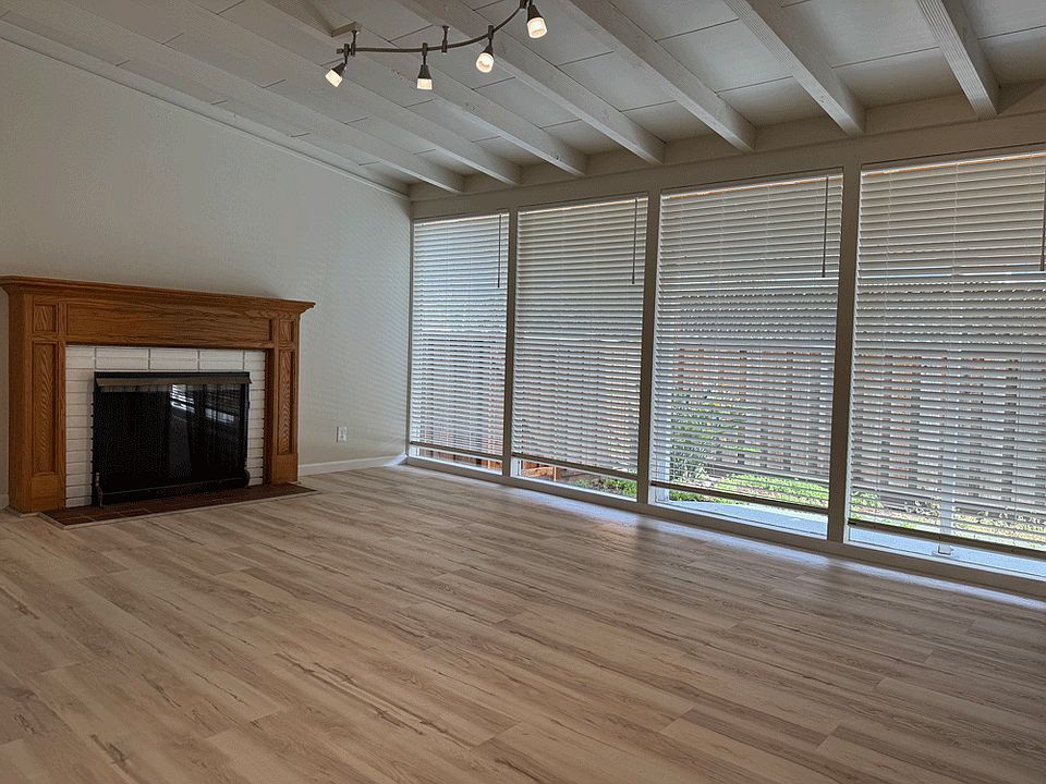 1st image of 1106 Myrtle Dr