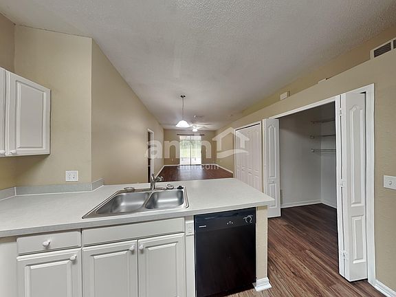 3rd image of 15852 Green Cove Blvd