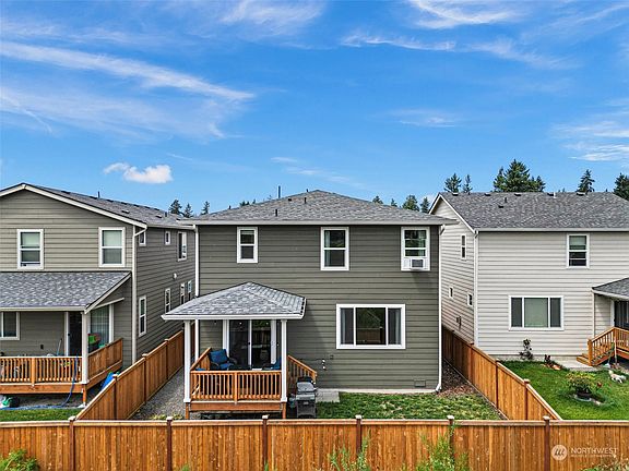 4th image of 818 Burwood Street SE