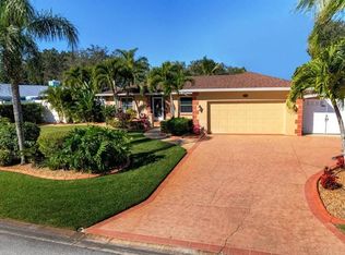 920 76th St NW, Bradenton, FL 34209