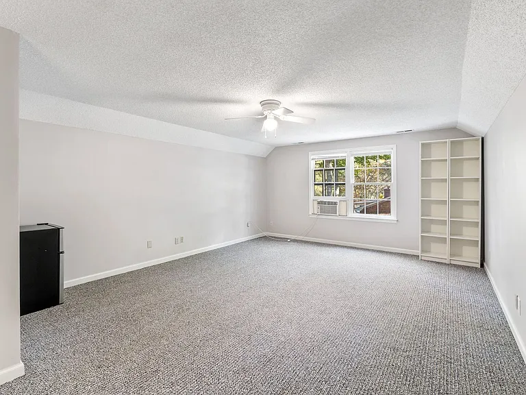 22 Country Club Dr — Photo 24