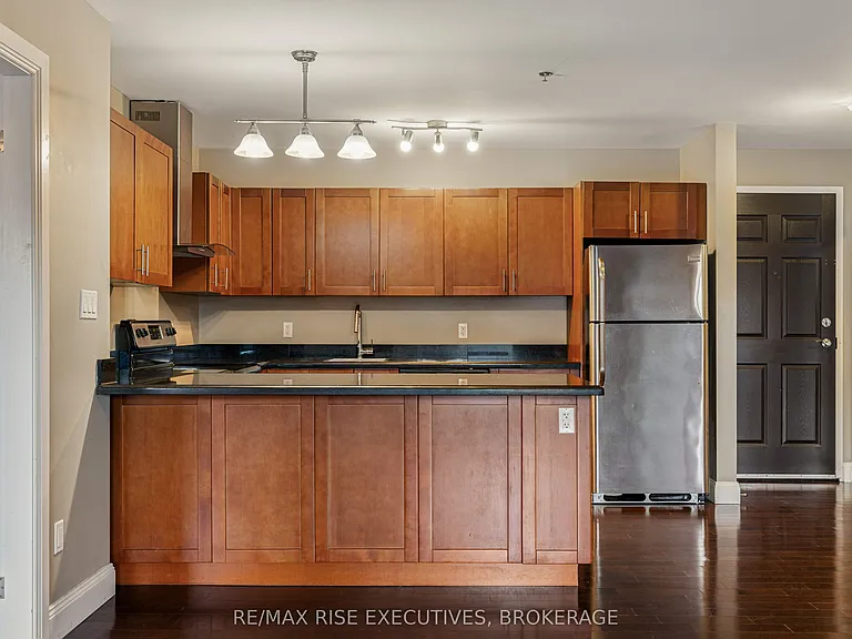539 Armstrong Rd #516 — Photo 8