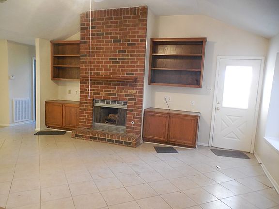 3rd image of 1907 Wilderland Cir