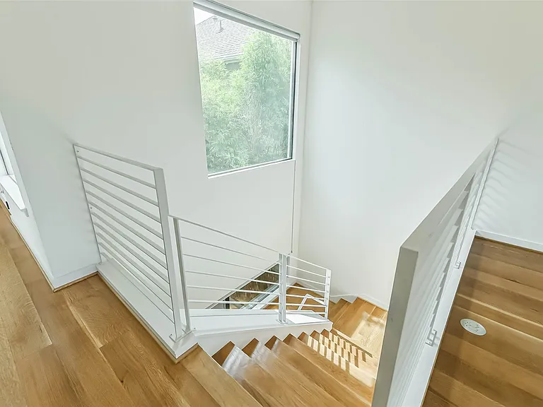 815 Alexander St — Photo 27
