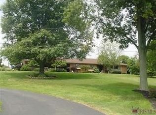 25184 County Road 10, Coshocton, OH 43812