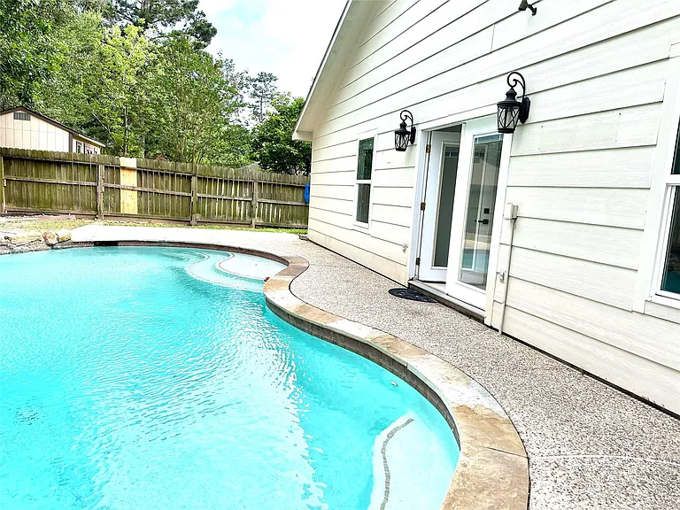 24914 Aughton Ct — Photo 17