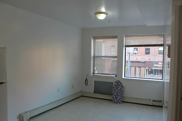 Rented by H.P. Greenfield Real Estate | media 2