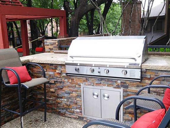 4th image of 855 E Ash Ln APT 0610