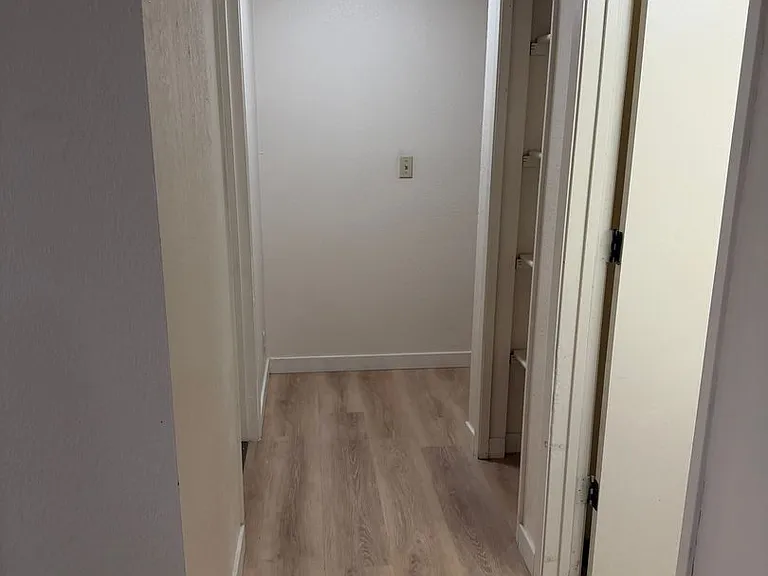 282 S 47th St — Photo 11