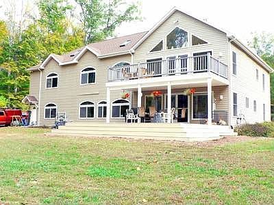 2nd image of 271 Cooke Ln