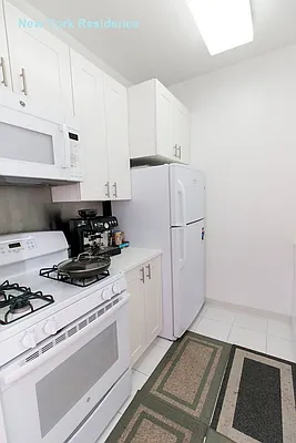 Rented by New York Residence | media 29