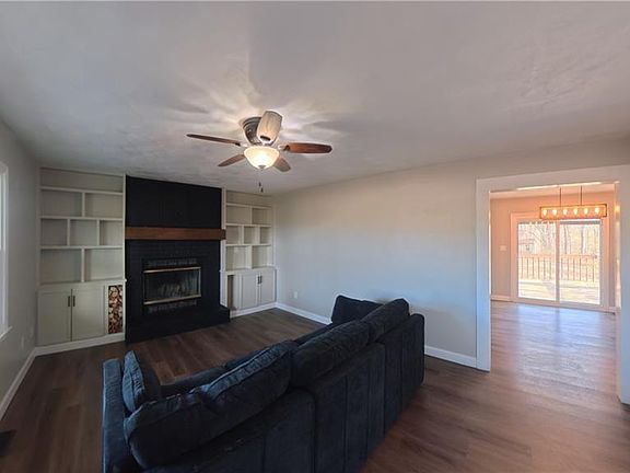 4th image of 1613 Jackson Rd