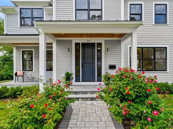 39 Donna Rd, Needham, MA 02494