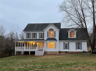 4675 Bluegrass Ln, Jetersville, VA