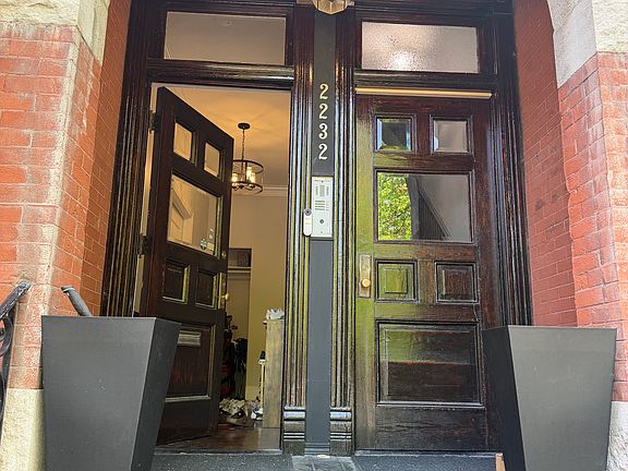 2nd image of 2232 N Geneva Ter #G