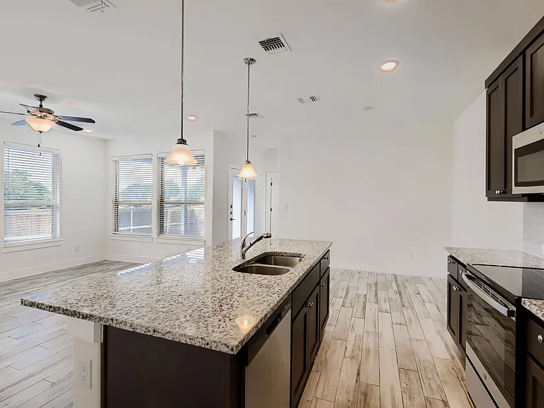 401 Parkline Dr #1A — Photo 7