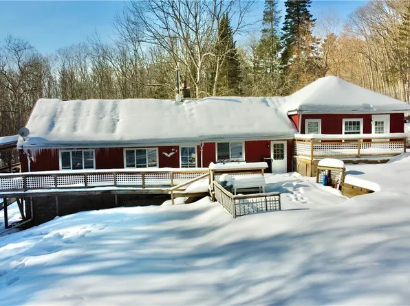 5072 Raecher Rd, Great Valley, NY 14741