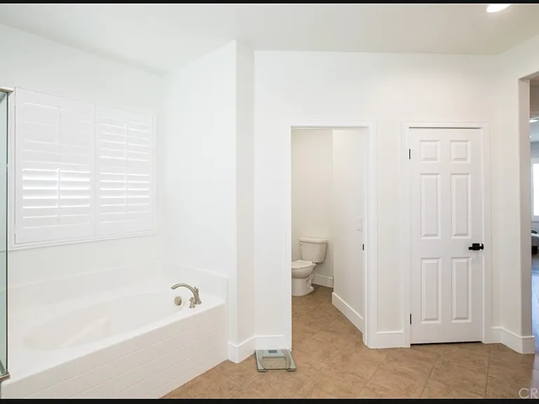 20540 Suzie Ln — Photo 34