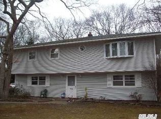 143 Pauls Path, Coram, NY 11727