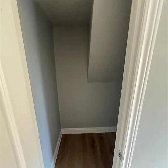 945 Wellington Ave #7 — Photo 16