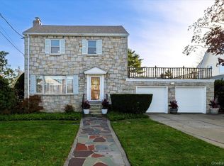 360 Raymond Street, Rockville Centre, NY 11570