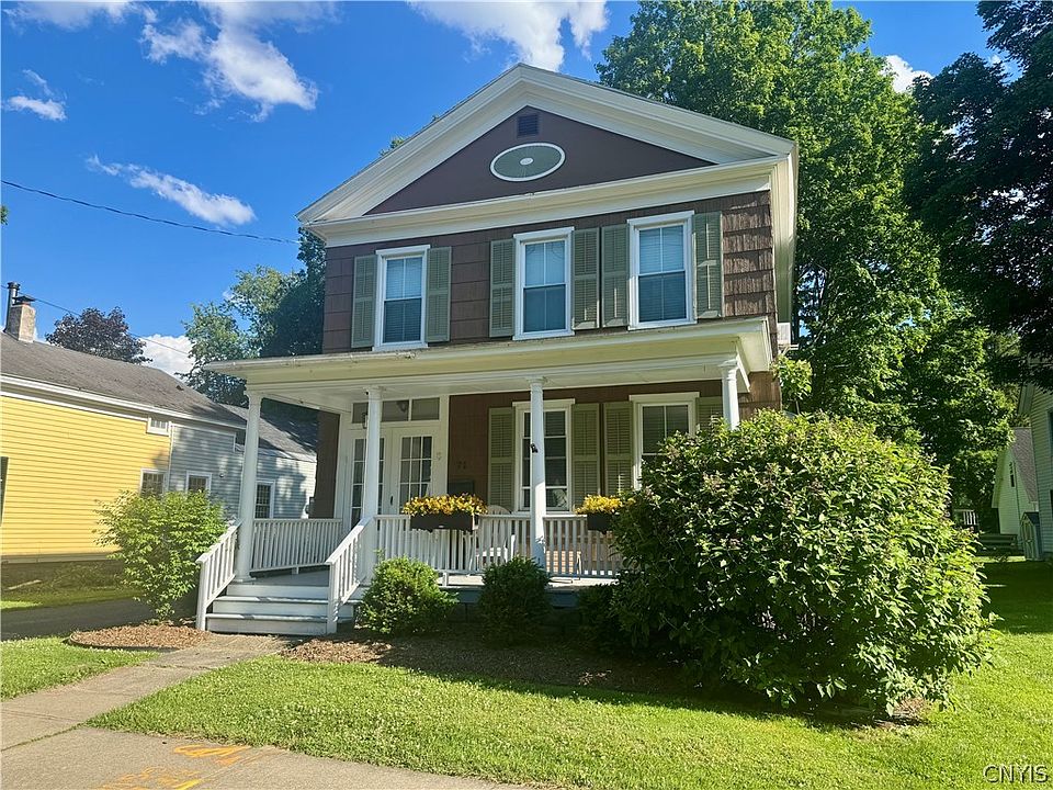 1st image of 71 College St