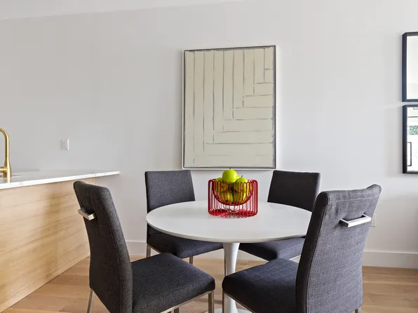1020 Hancock Street 4B image 3 of 9