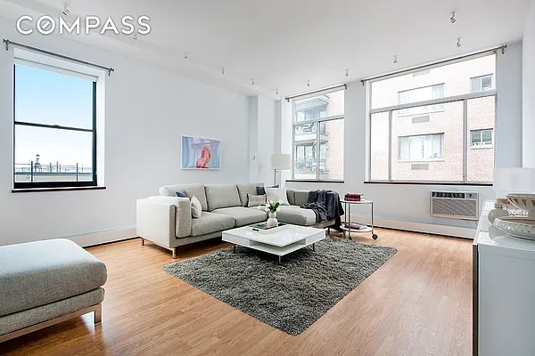 Sold by Compass | media 1