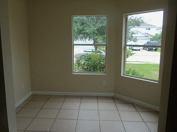 3rd image of 5718 Basswood Dale Dr