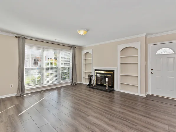 103 Turnbridge Ln #E-1, Yorktown, VA 23693