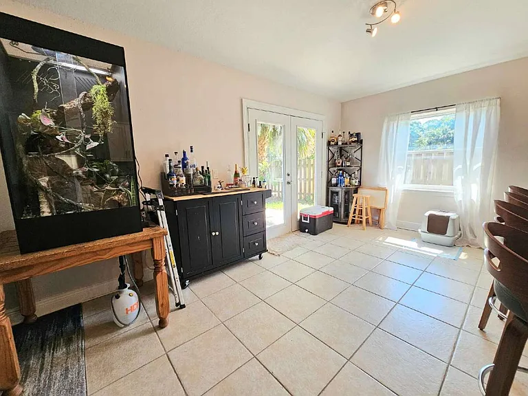 1044 Bernice Rd — Photo 9