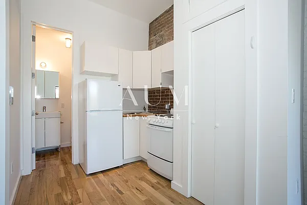 Rented by Zone Corp | media 6