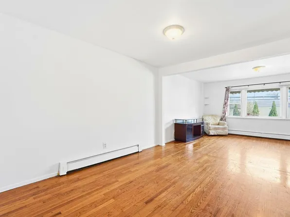 41 Alan Terrace image 4 of 16