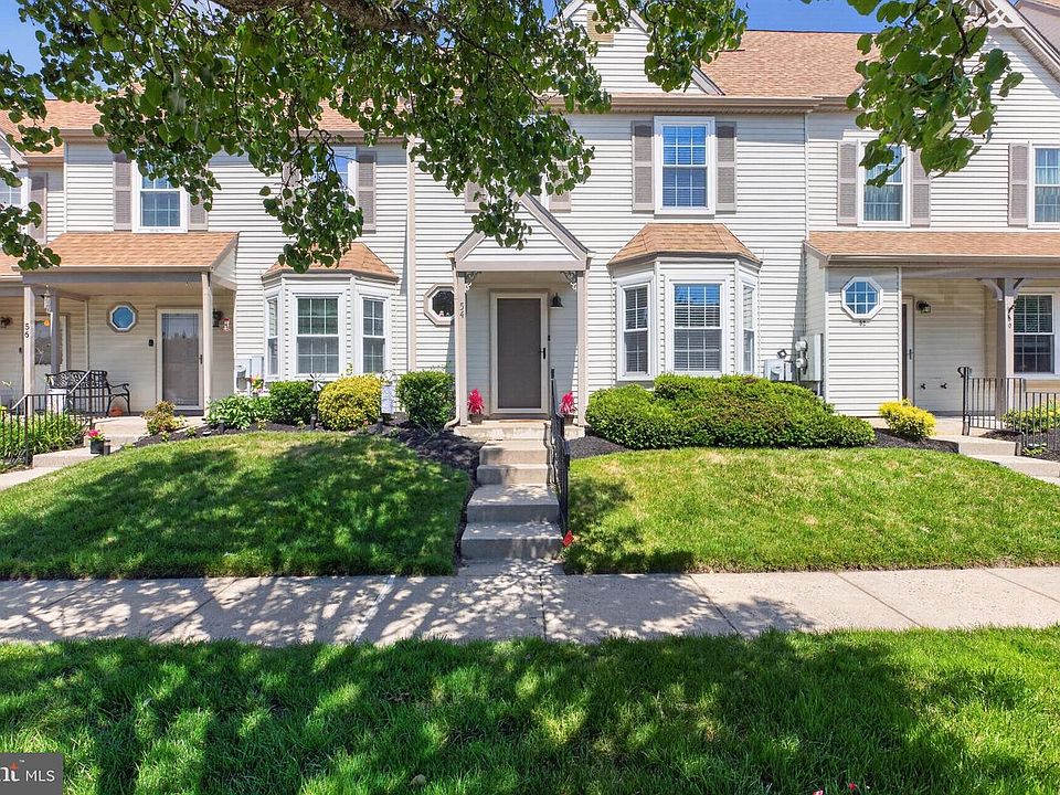 1st image of 54 Knoll Dr