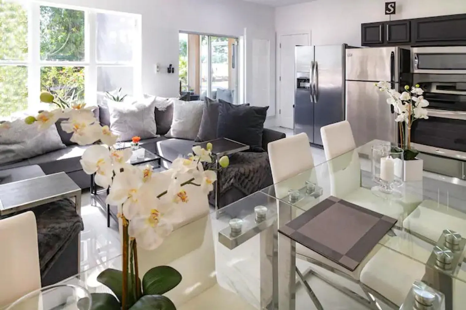 2 bed, 2.0 bath, 1194 sqft, $9,883 — Photo 1