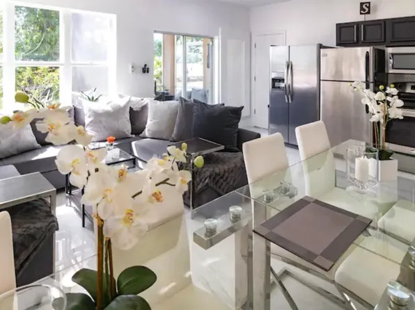 1916 Perfect Dr, Pt Saint Lucie, FL