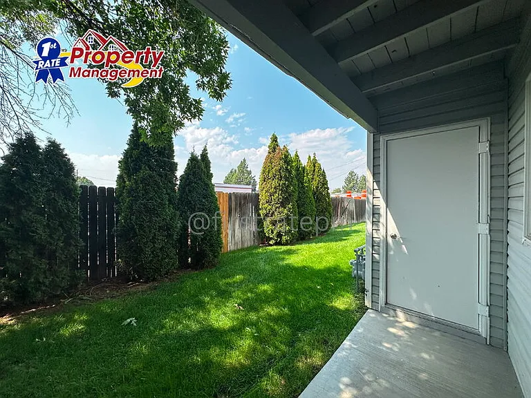 4824 W Blodgett Ln #202 — Photo 16