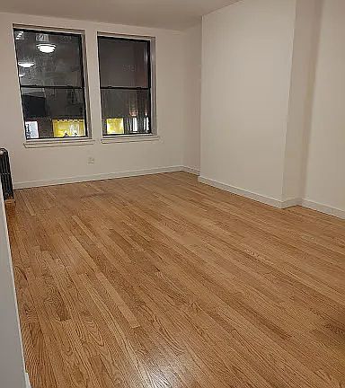 5th image of 204 Livingston St APT 3