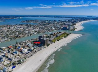 7650 Bayshore Dr APT 406, Treasure Island, FL 33706