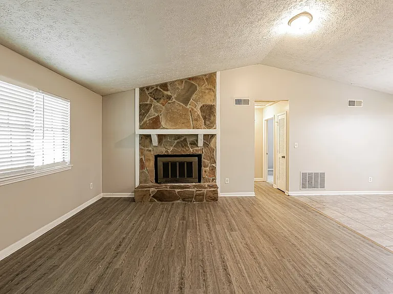 4114 Red Laurel Way — Photo 5