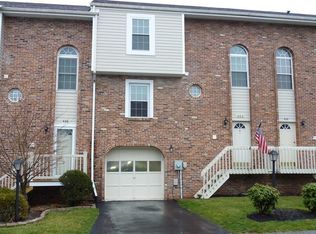 404 Carters Grove Dr, Gibsonia, PA 15044
