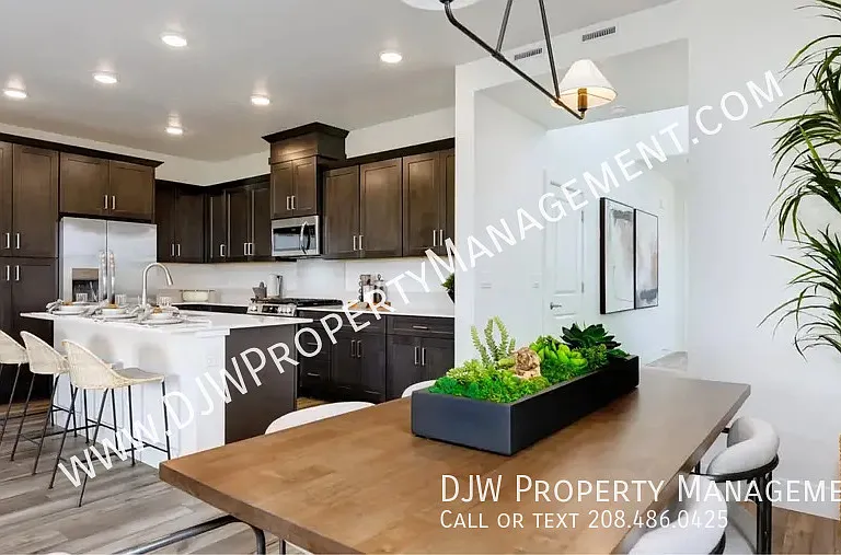 1727 N Truman Ave — Photo 6