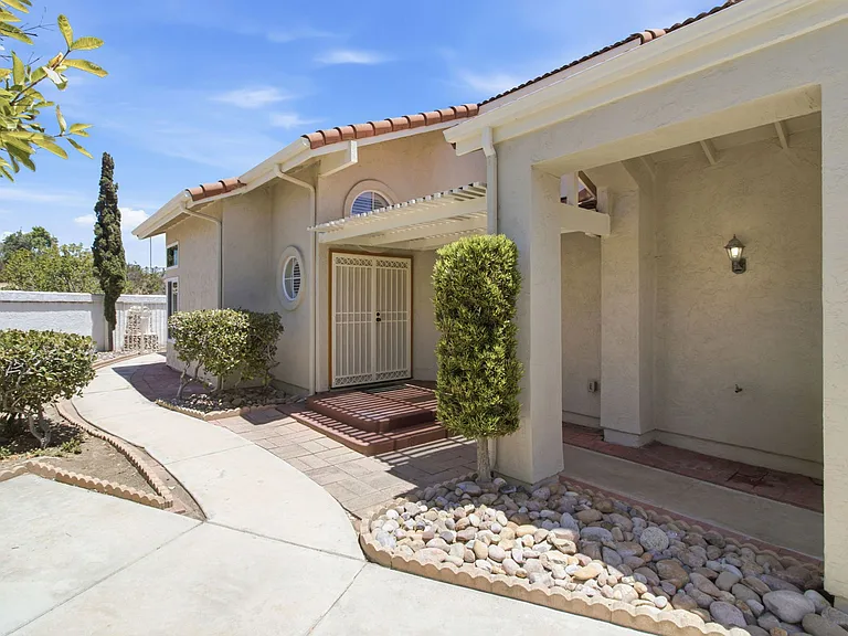 11597 Walz Ct — Photo 2
