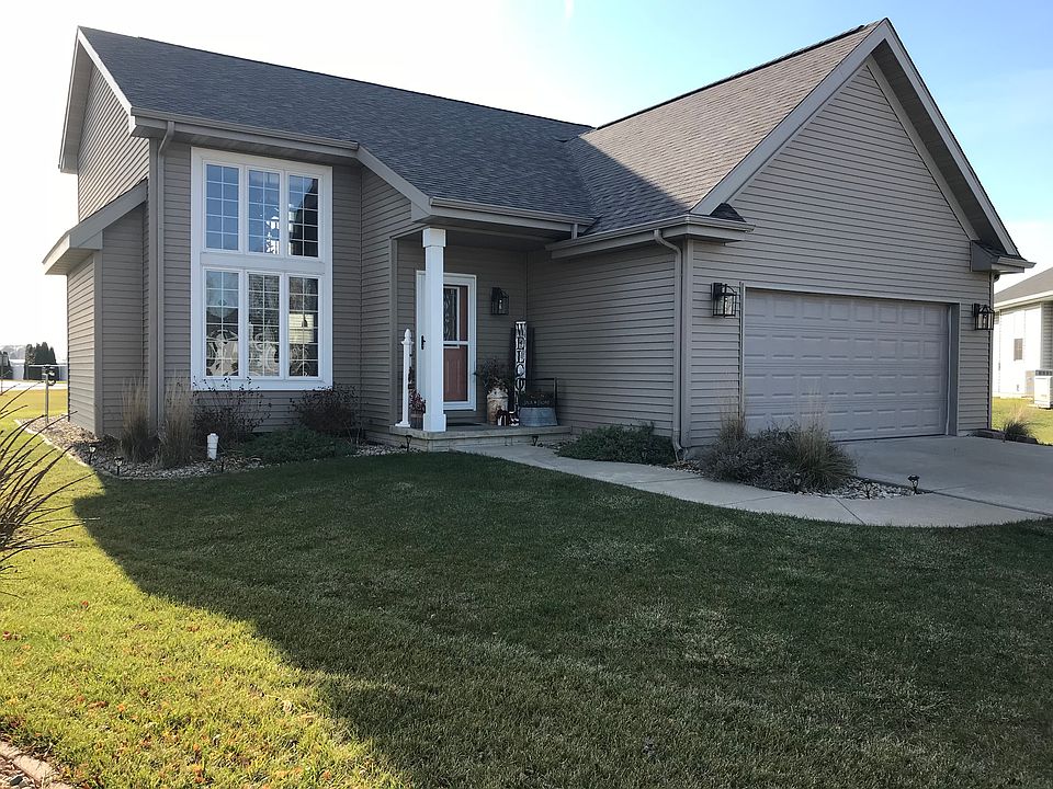 1st image of 403 Eagle Ct